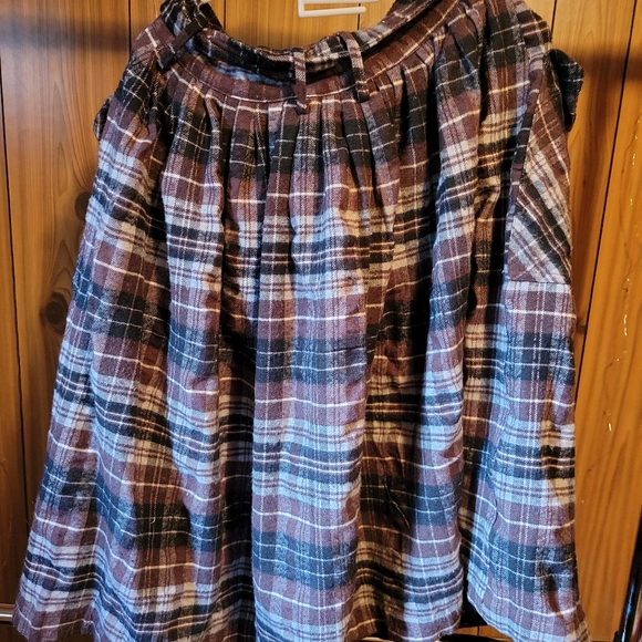 Betty Page Retro Style Skirt - Picture 2 of 4